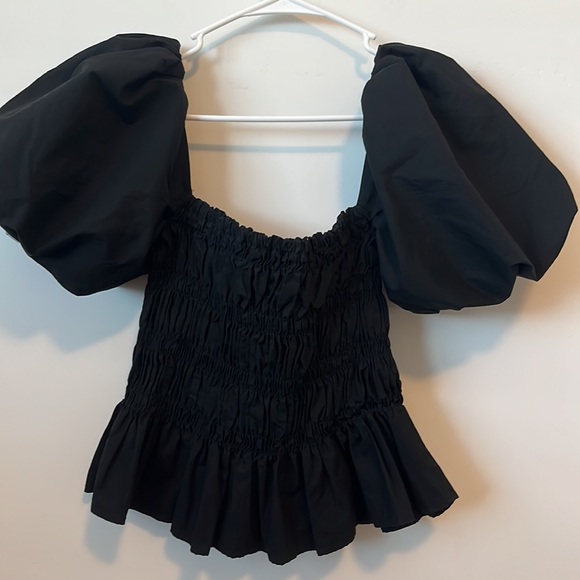 Astr the Label Black Puff Sleeve Cinched Elastic Black Top Size: M - Picture 5 of 5